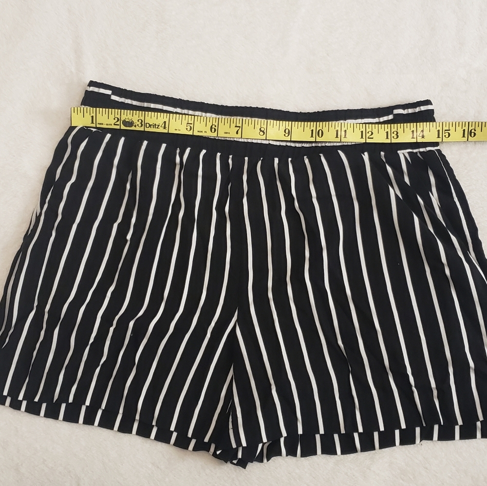 Women's Apt. 9® Challis Shorts - Picture 6 of 9